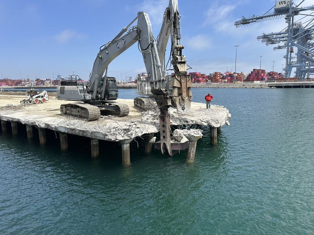 COSCO ship backdrop